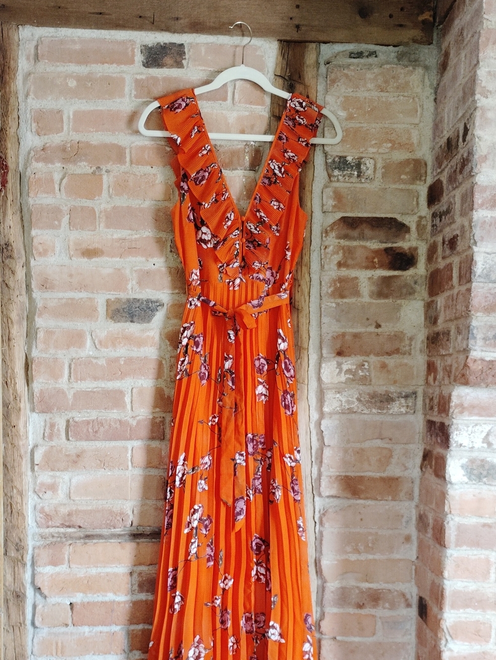 Lulus Loved By You Women’s Red Orange Floral V-Neck Pleated Maxi Dress Small - Picture 5 of 8